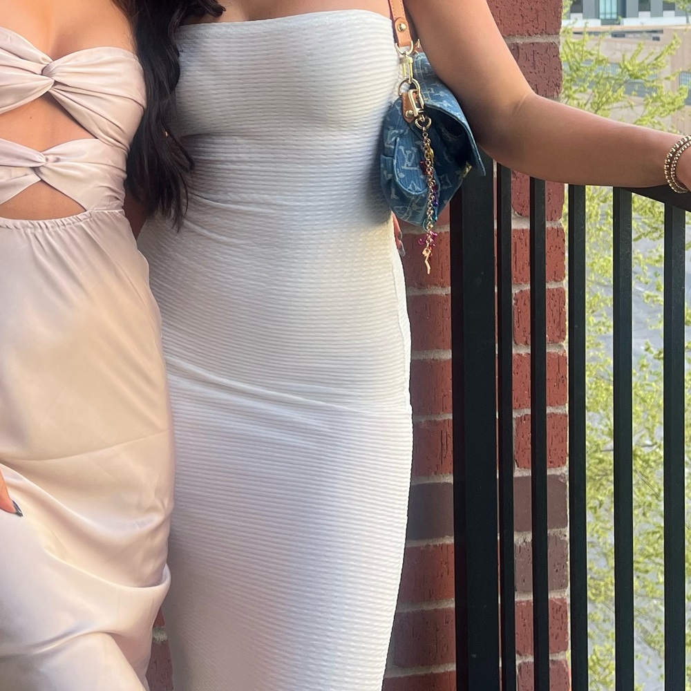 Long white dress